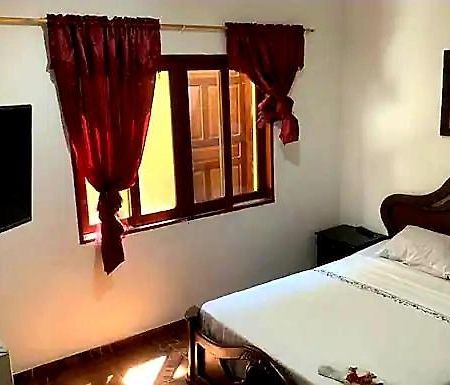 Hostal Selvatrip Leticia Bagian luar foto