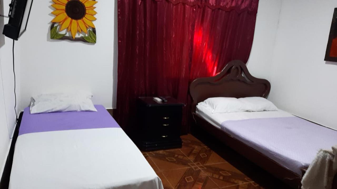 Hostal Selvatrip Leticia Bagian luar foto