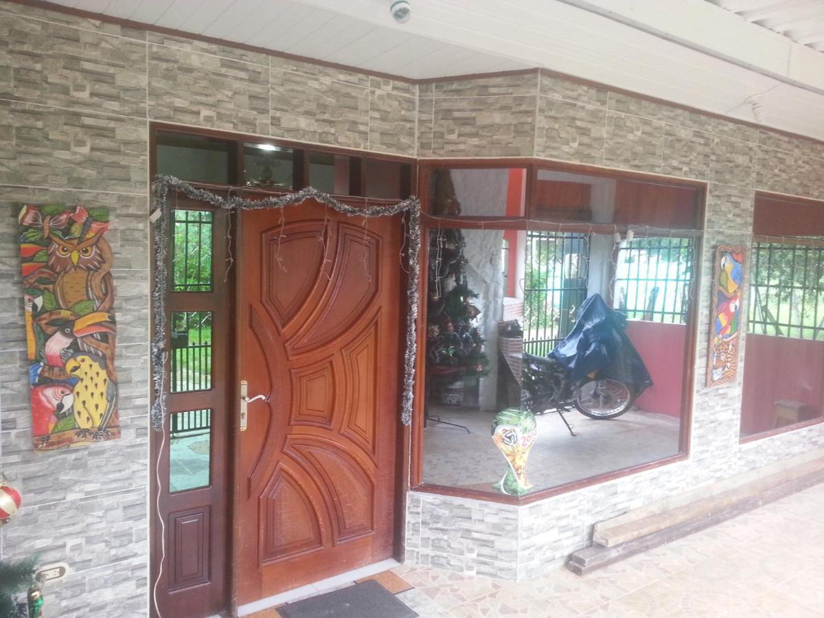 Hostal Selvatrip Leticia Bagian luar foto